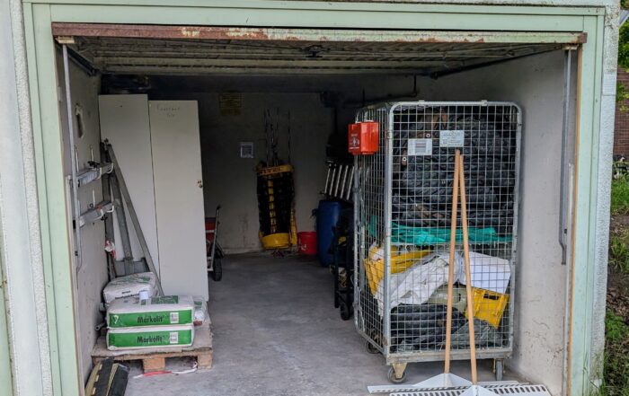 STV Faustball Platzarbeiten Garage aufräumen