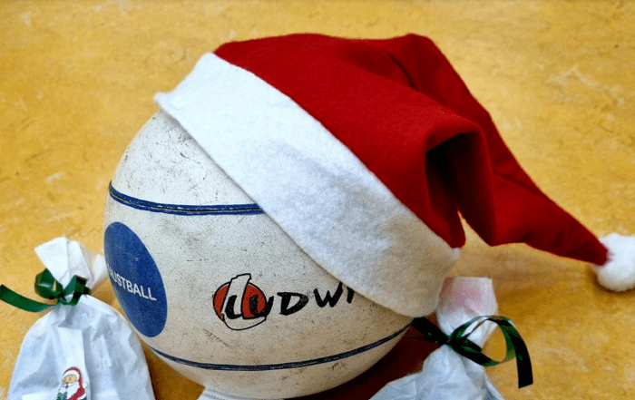 Weihnachtlicher Faustball zum Jahresende